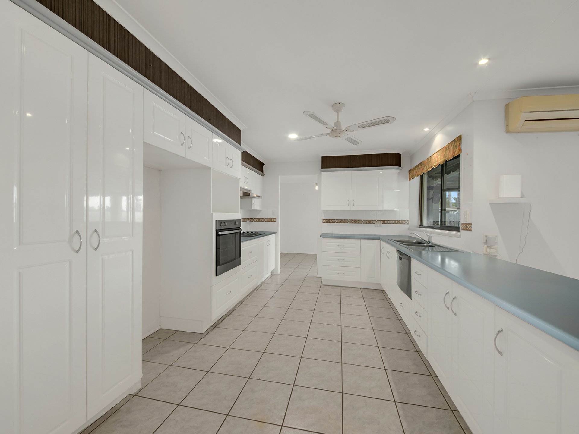 32 HAMPTON DR, TANNUM SANDS QLD 4680, 0 غرف, 0 حمامات, House