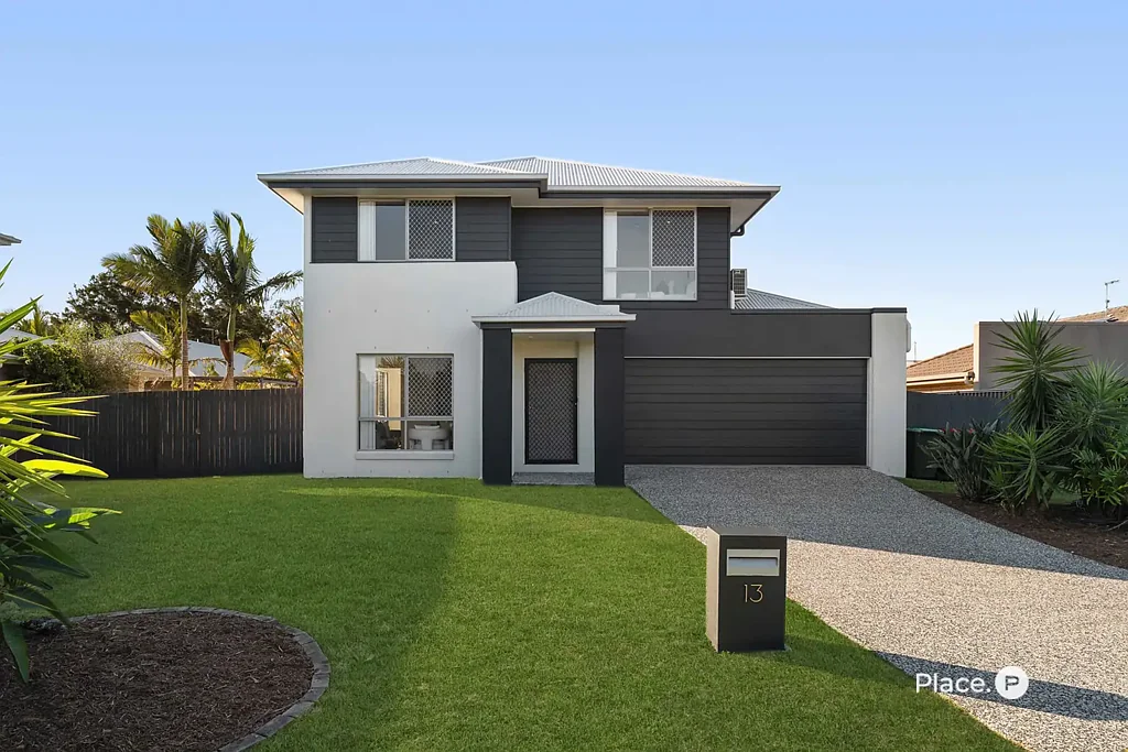 Griffin 4 Slaapkamer Family Space, Modern Comfort & Everyday Convenience in a Prime Griffin Pocket!