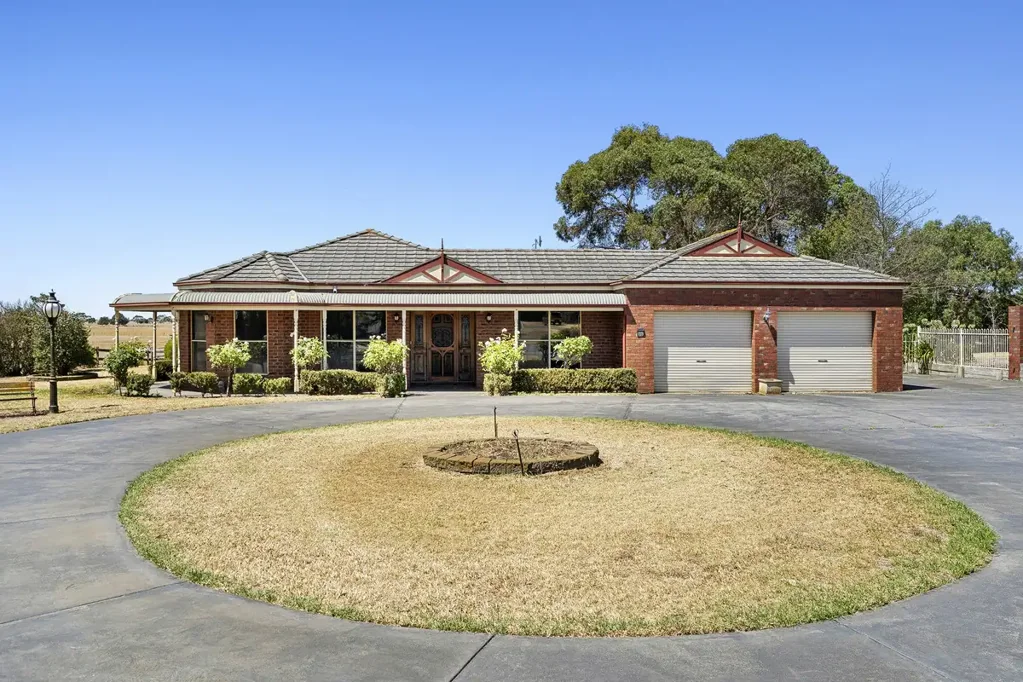 370 Corangamite Lake Road, Cororooke, VIC 3254