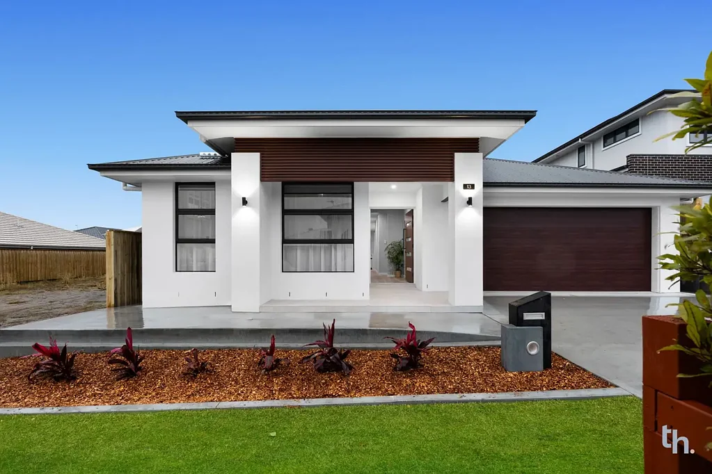 Boolaroo 4 Bedroom Be the First to Call This Boolaroo Beauty Home