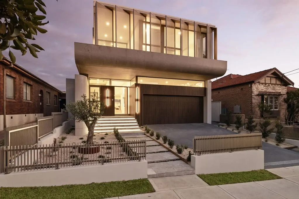 Concord 5બેડરૂમ Architectural Masterpiece in Exclusive East Concord Setting