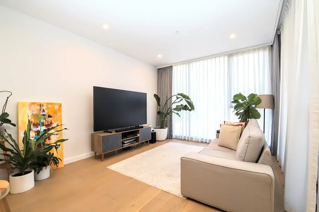 Near New One Bedroom Apartment