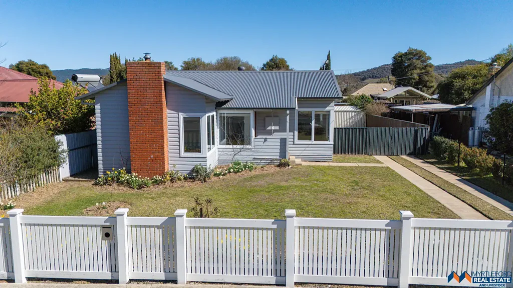 Myrtleford 3 Bedroom Family Living in a Quiet Court