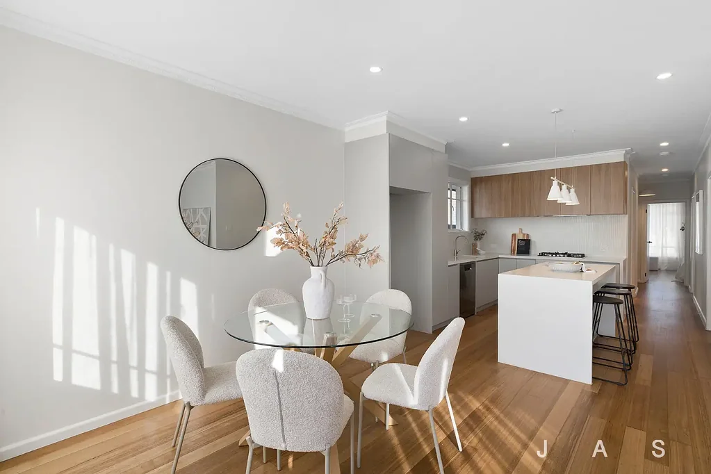 West Footscray 3ห้องนอน Beautifully Renovated For Tranquil Modern Appeal