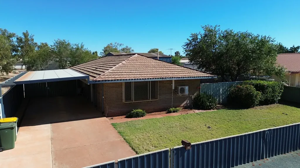Massive Shed and Rare Shed Space + Roomy Family Home!