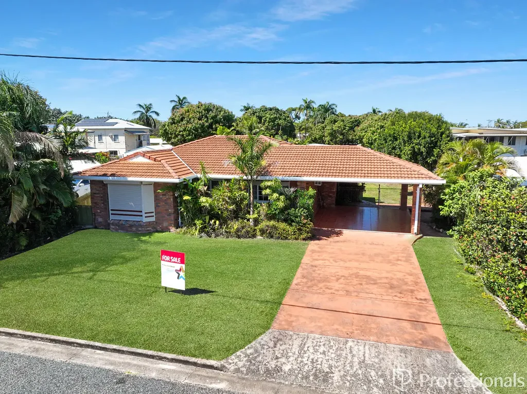 Bowen 4 Bedroom WELCOME TO YOUR LONG AWAITED BEACH HOME COMPLETE WITH INGROUND POOL