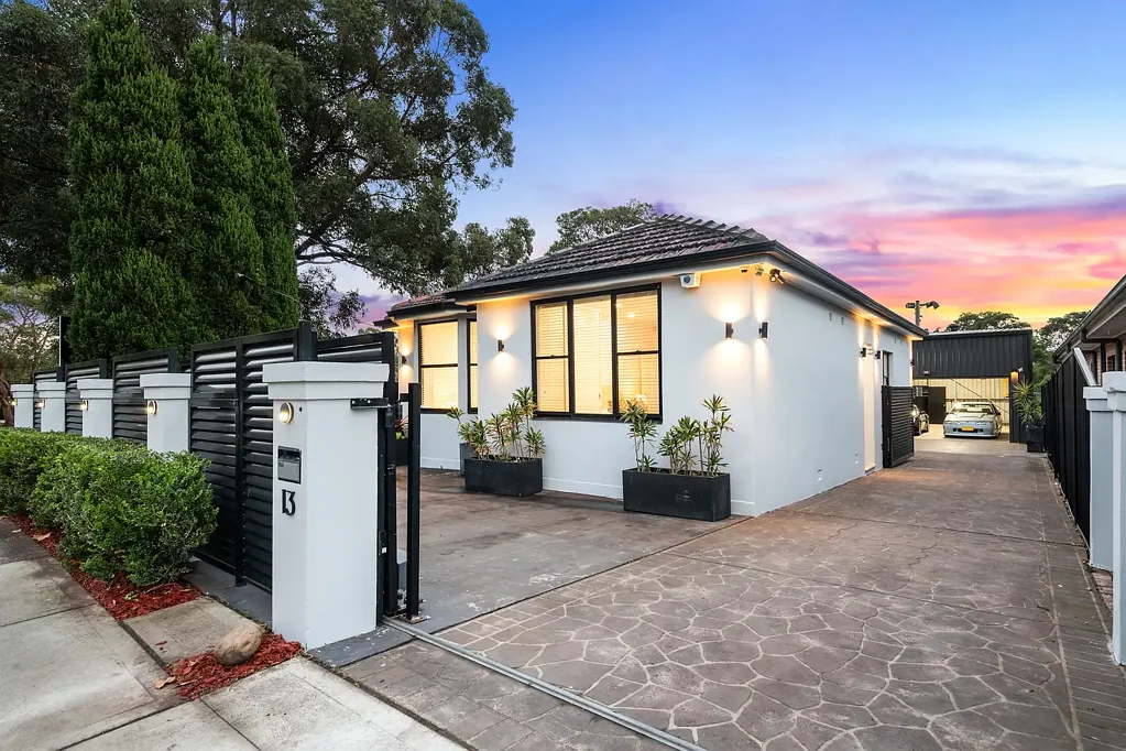 Kingsgrove 3 Bedroom Carefree Modern Lifestyle in Walk-Everywhere Parkside Position