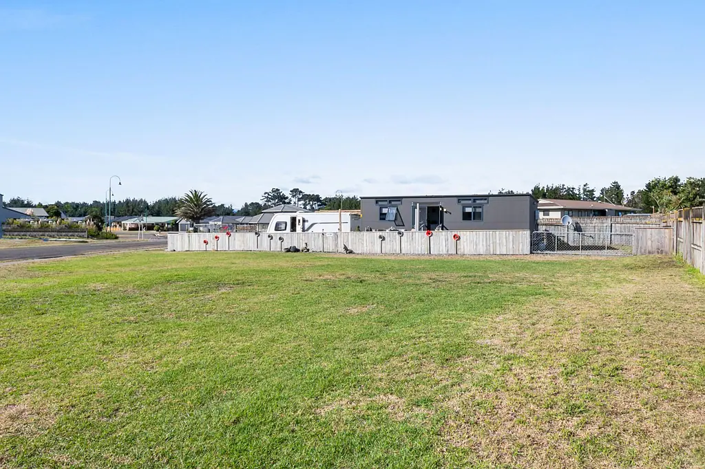 1 Sandown Avenue, Himatangi Beach, Manawatu, Manawatu-Wanganui