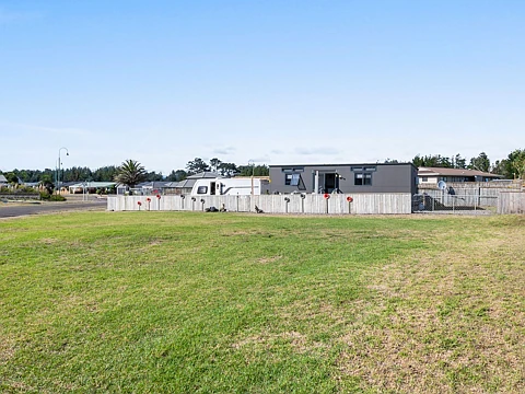 Himatangi Beach 1房  Tiny Home, BIG POSSIBILTIES