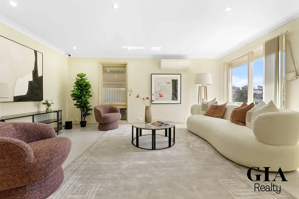 St Johns Park 4ਬੈੱਡਰੂਮ Comfortable Family Living in a Prime Location