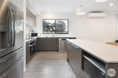 60 Haddon School Road, Haddon, VIC 3351, 4 slaapkamers, 2 badkamers, House