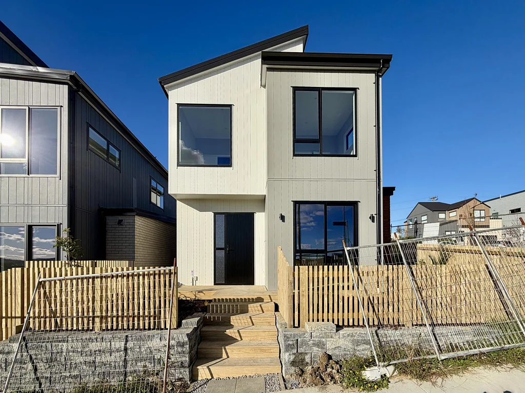 Silverdale 4 Bedroom A Sunny Corner Retreat in the Heart of Silverdale