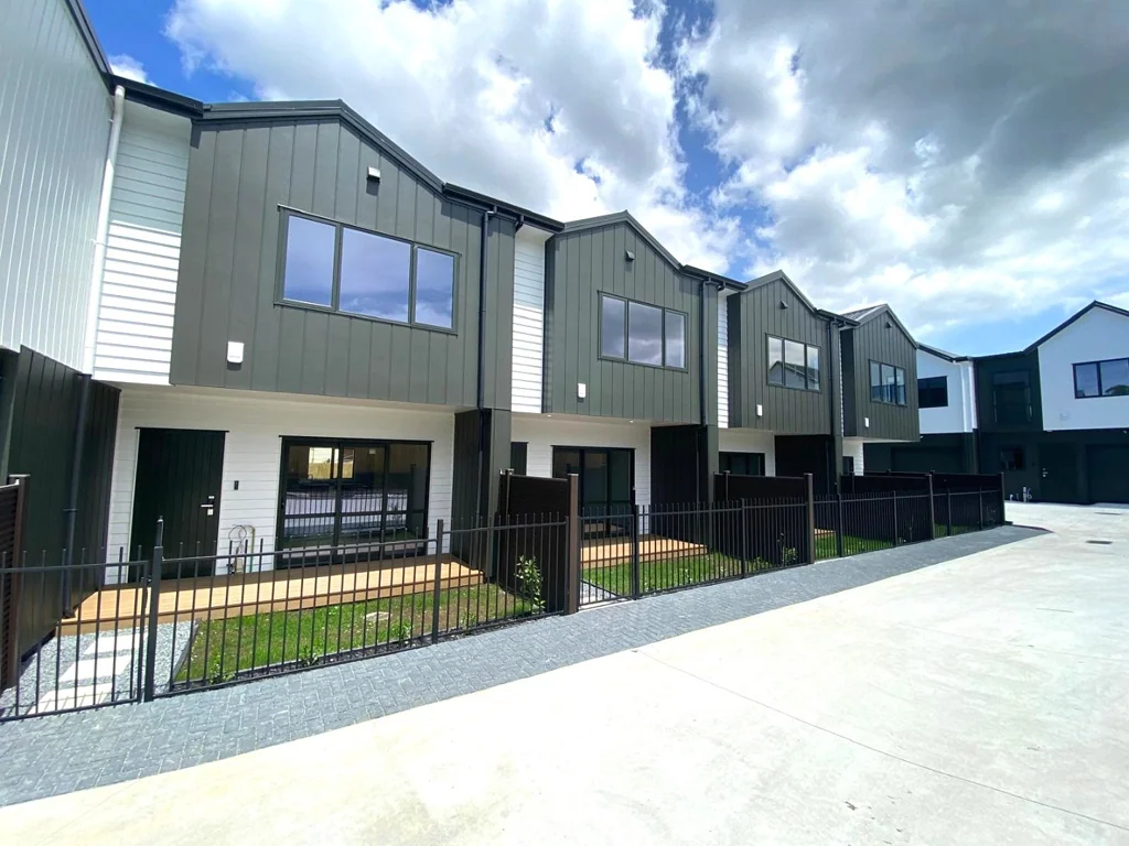MANGERE EAST, 2 BEDROOMS