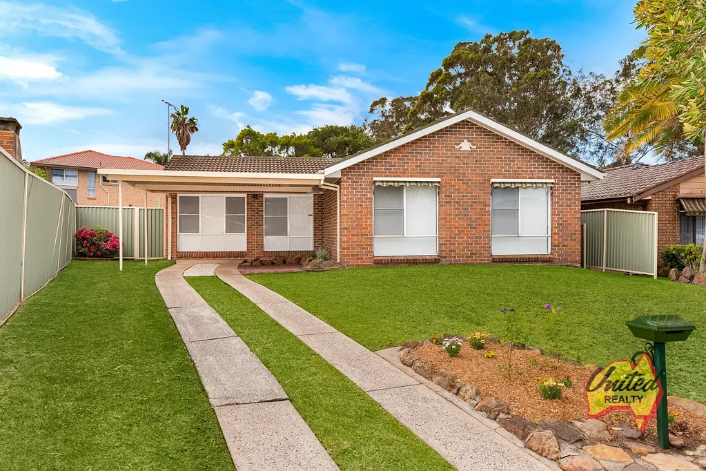 57 Dalpra Crescent, Bossley Park, NSW 2176