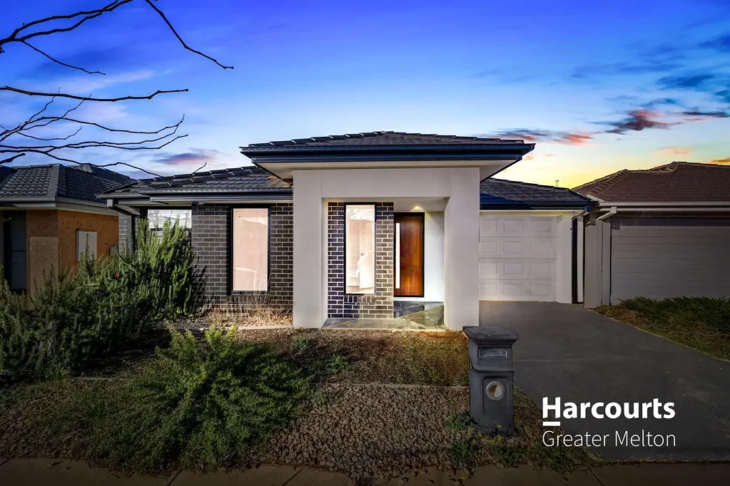 Modern Family Living with Style and Comfort