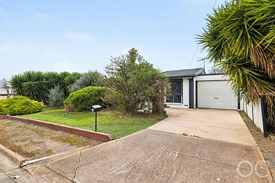 Morphett Vale 3chambre Open the Door to a Perfect First Home With Development Potential