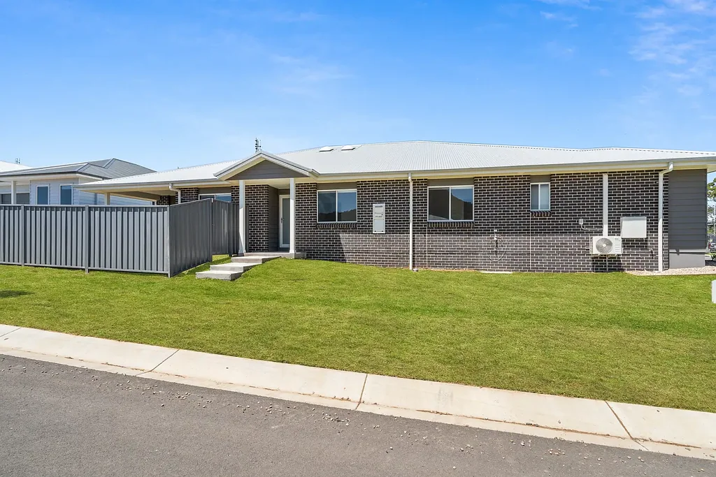 a/21 Myrtle Drive, Badagarang, NSW 2540