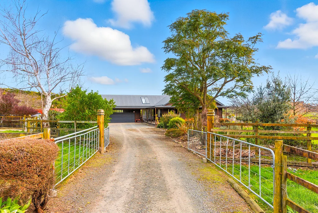 Levin 4 Bedroom Large lifestyle