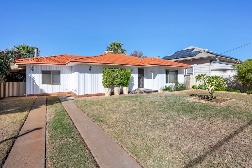 Piccadilly 3chambre Spacious 3-Bedroom Home, With Fresh Renovations Completed!