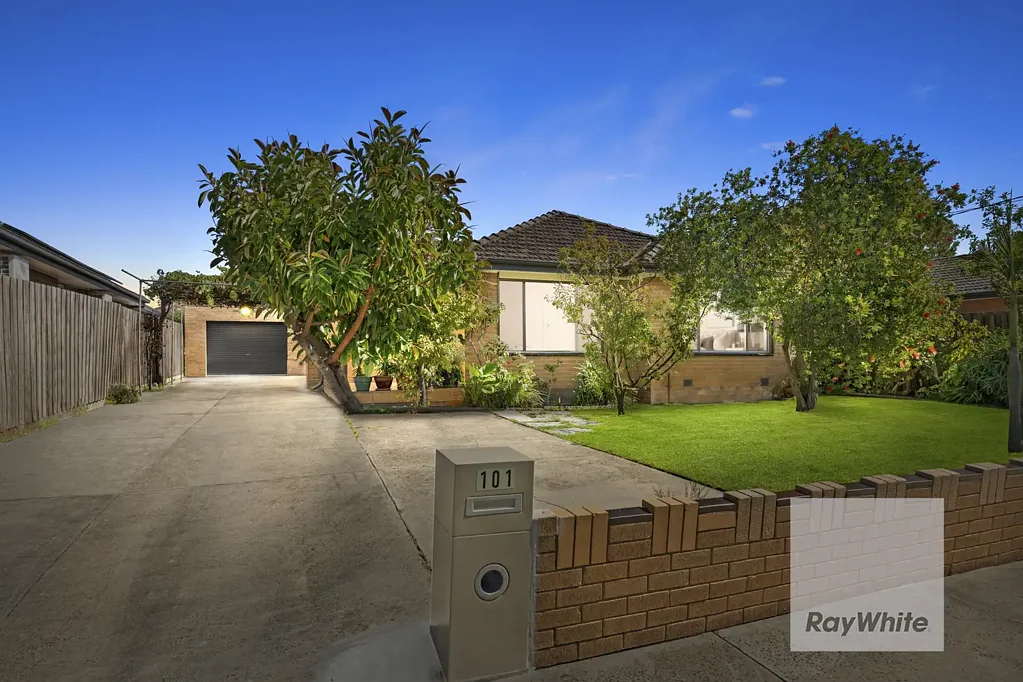 Granny Flat out the Back to be built and rented separately.