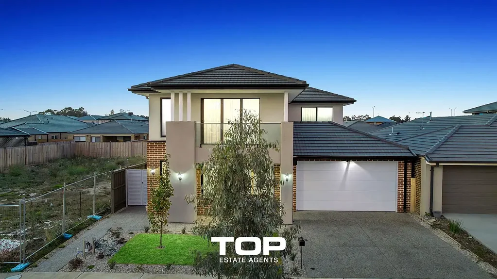 Clyde North 5房  Premium Family Living in a Parkside Setting