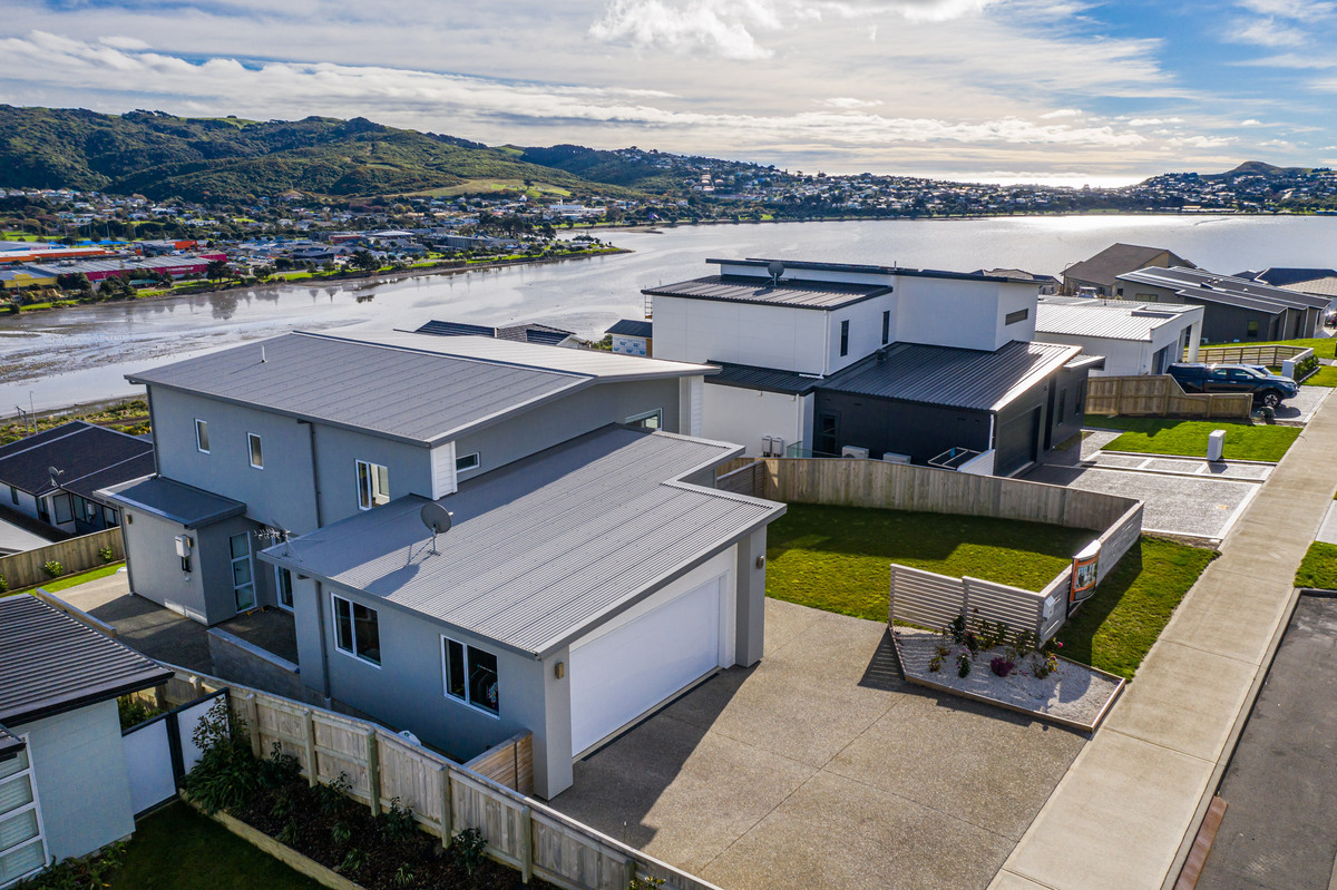 80 John Burke Drive, Aotea, Porirua, 4 phòng ngủ, 0 phòng tắm