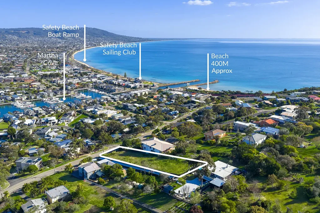 Mount Martha 高地地块2300平米 惊人海湾海岸景观 高端住宅环绕 靠近餐厅酒庄高尔夫 墨尔本便捷一小时 Elevated Luxury Living - 2,327sqm (approx.) with World-Class Views