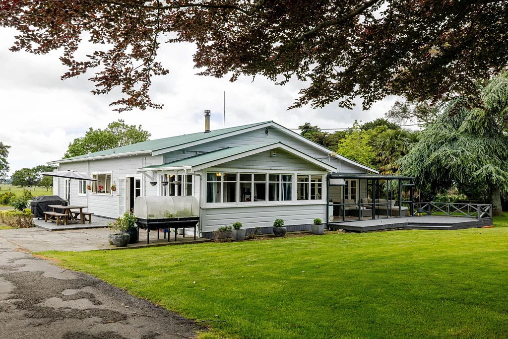 Feilding 4Zimmer MASSIVE PRICE ADJUSTMENT - TIME TO MAKE YOUR MOVE!