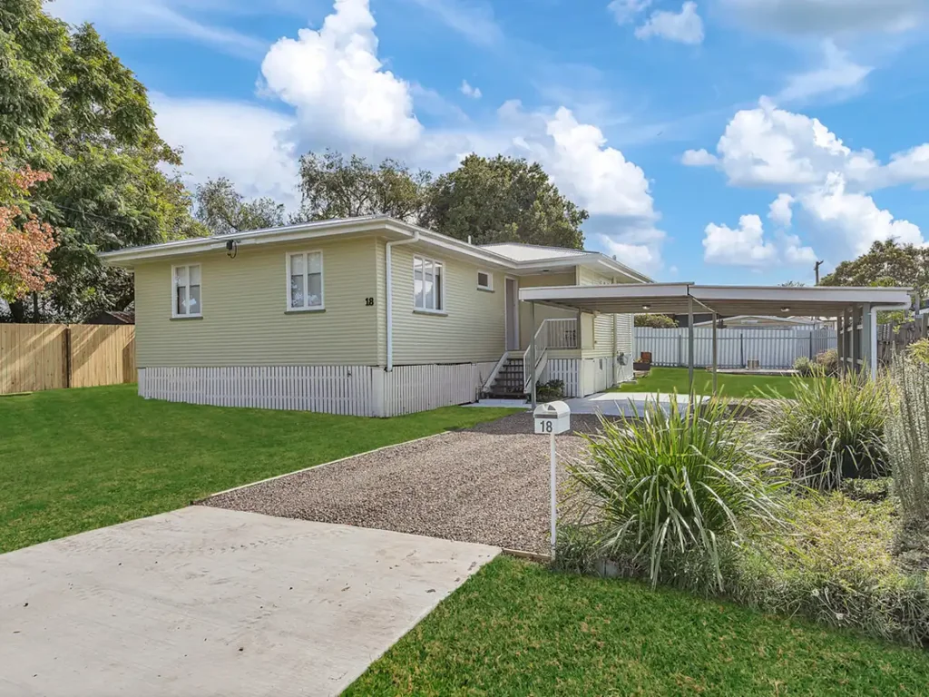 18 Edwards Street, Eastern Heights, QLD 4305