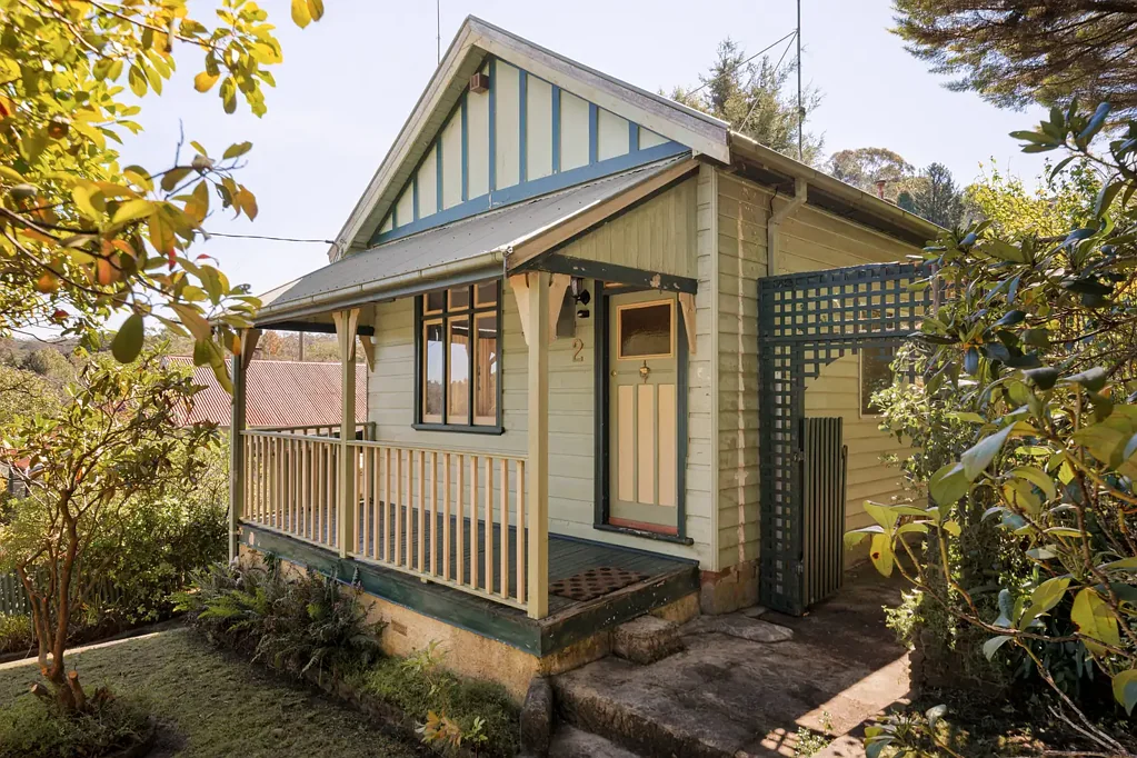 2 Pine Street, Katoomba, NSW 2780