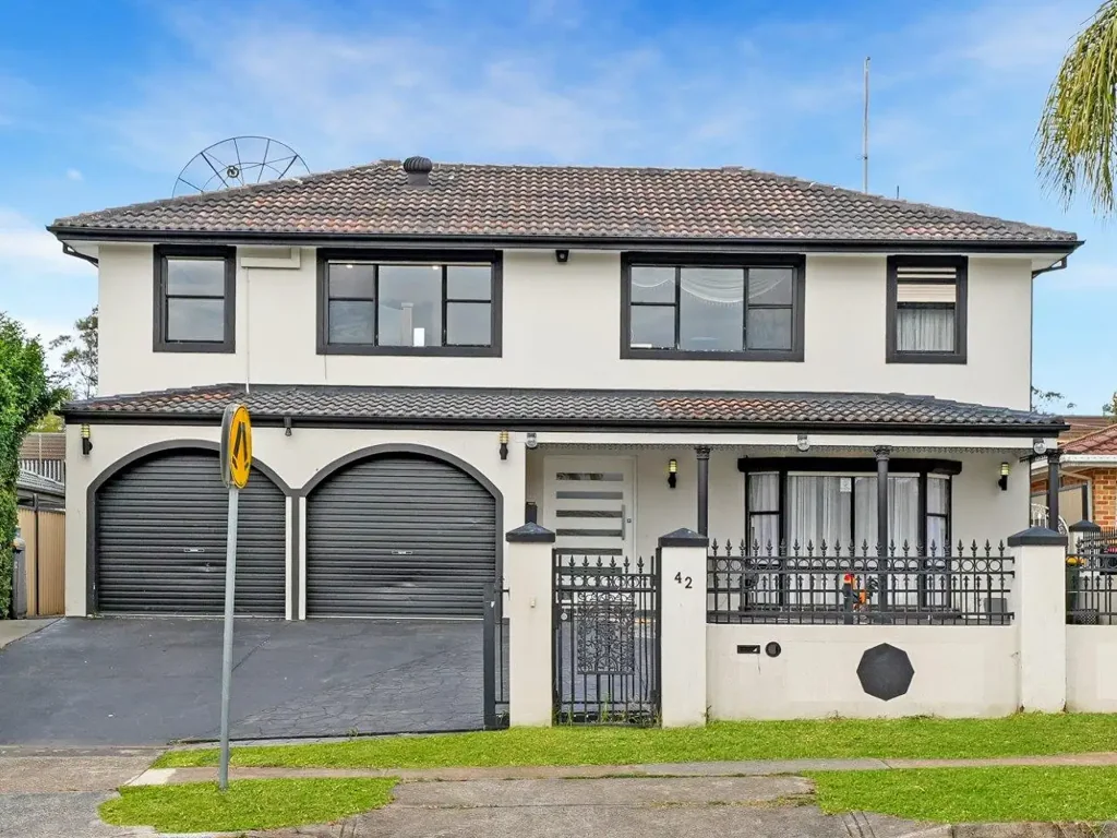 42 Napier Avenue, Lurnea, NSW 2170