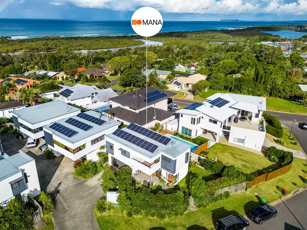 6/4 Roundhouse Place, Ocean Shores, NSW 2483