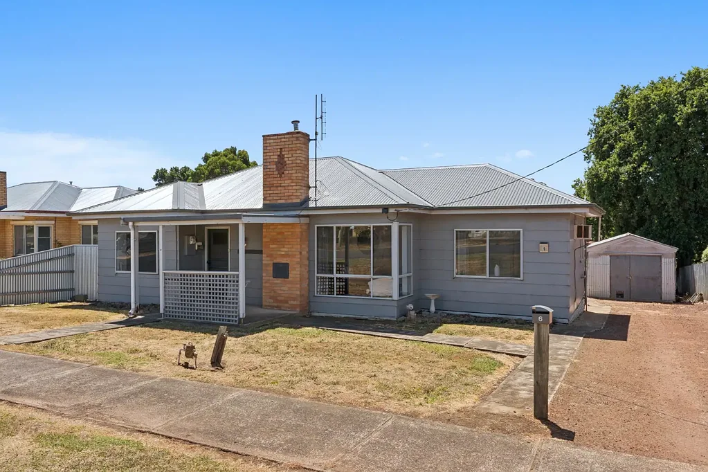 6 Silvester Street, Cobden, VIC 3266