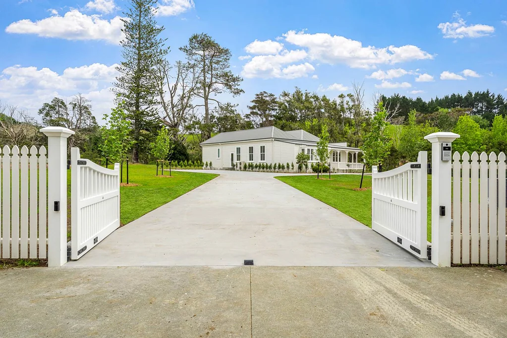 Matakana 5ਬੈੱਡਰੂਮ Romantic Villa Reborn + Outhouse