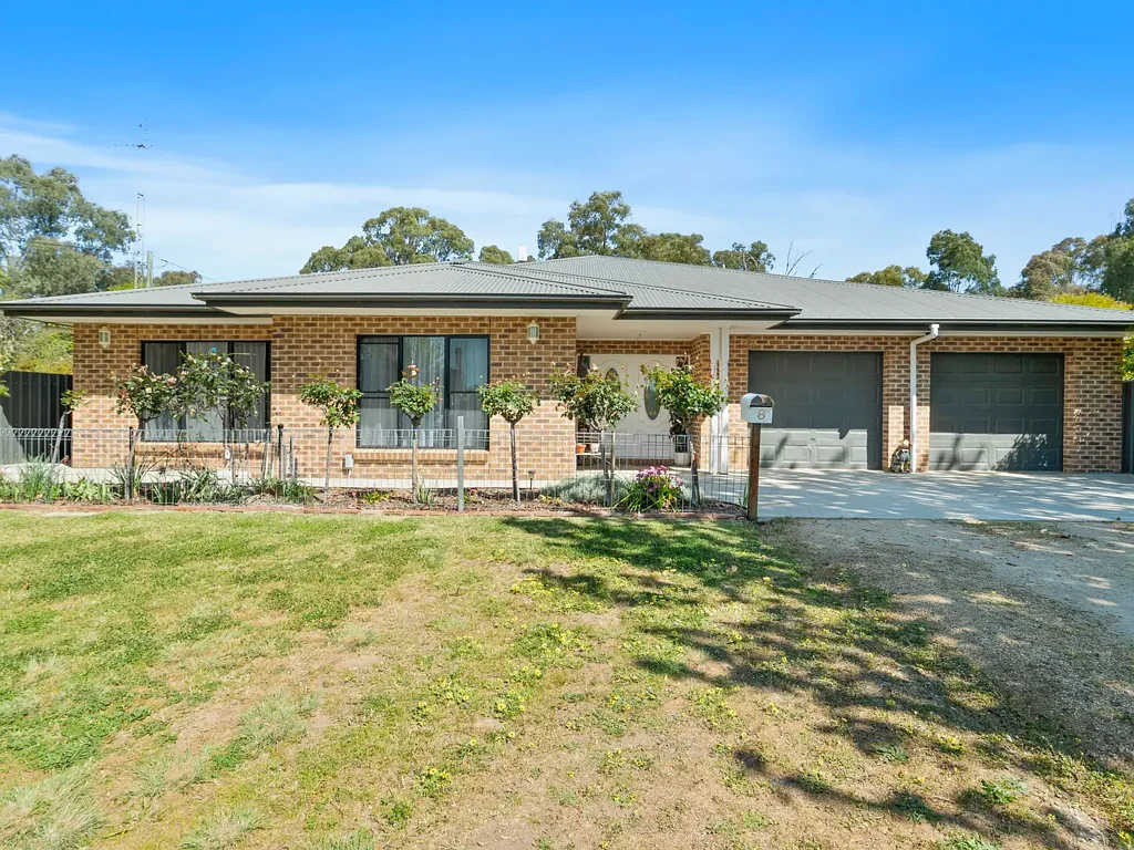 Tocumwal 4房  CONTEMPORARY FAMILY LIVING AT ITS BEST