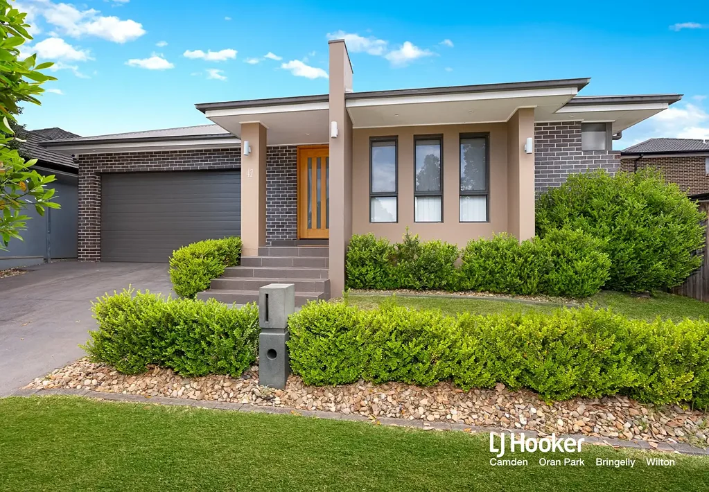 42 Longhurst Street, Oran Park, NSW 2570