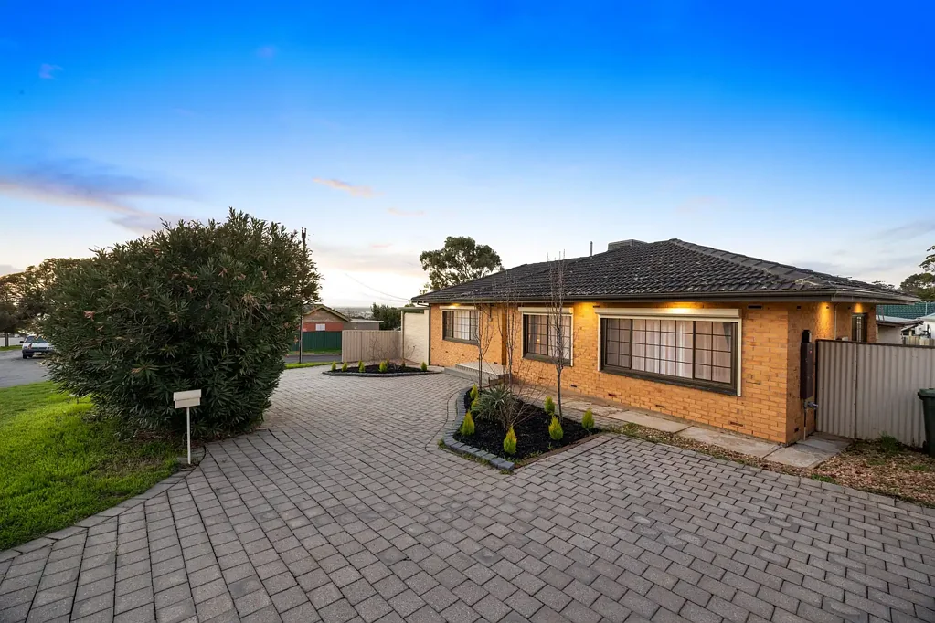 12 Miller Avenue, Para Hills, SA 5096