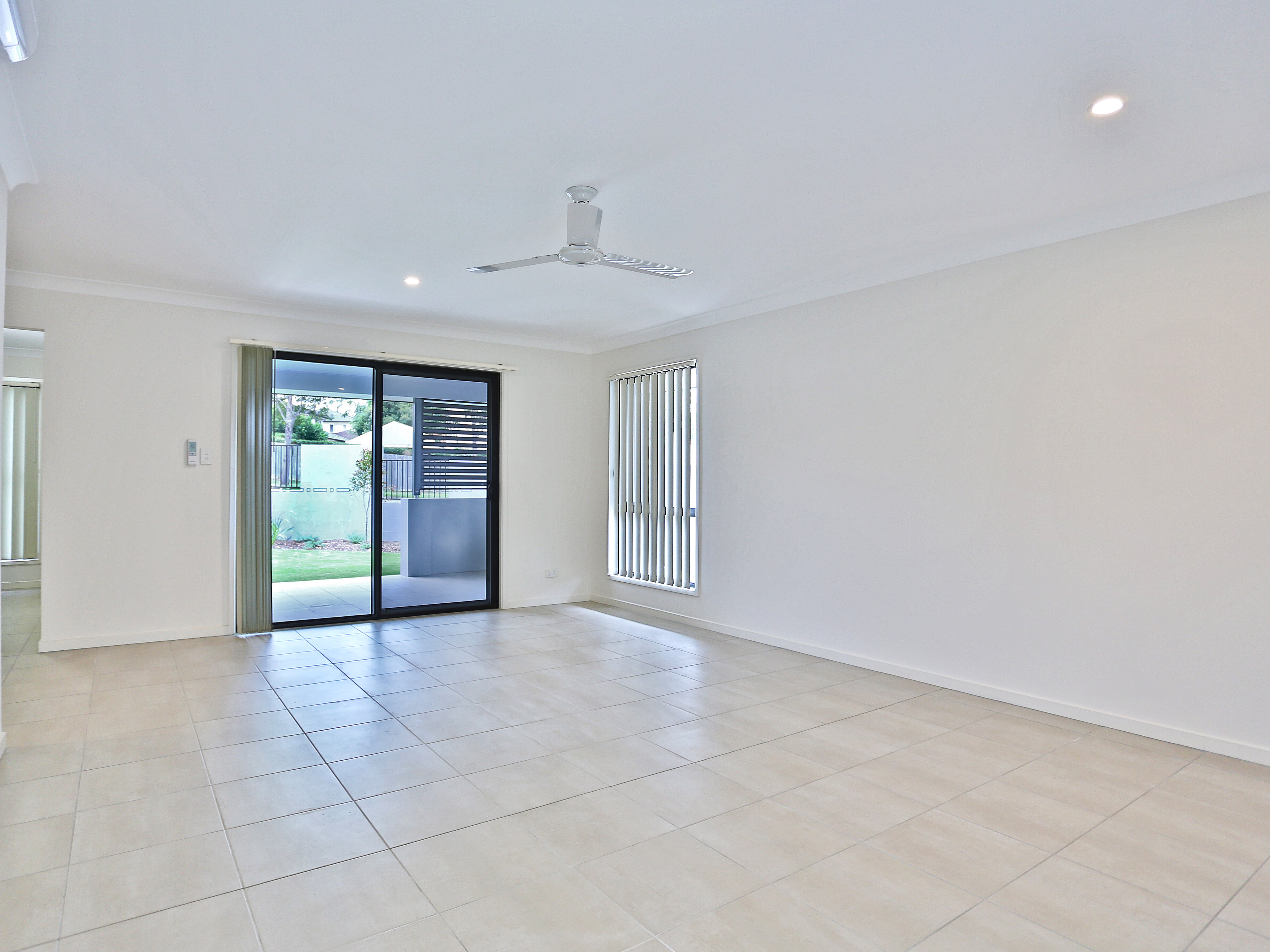 1 EMERALD PL, BRIDGEMAN DOWNS QLD 4035, 0房, 0浴, Townhouse