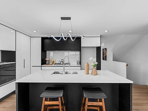 Pukekohe 7房  Brand New 7 Bedroom House