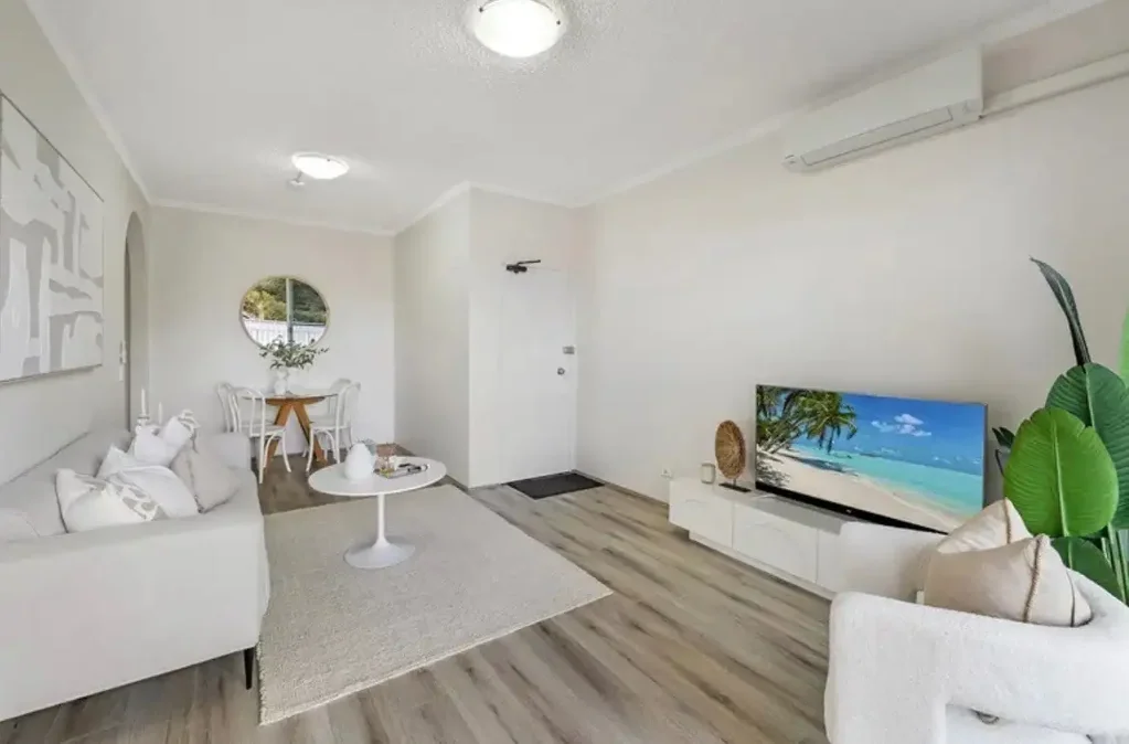 Stylishly Updated Apartment in Prime Location