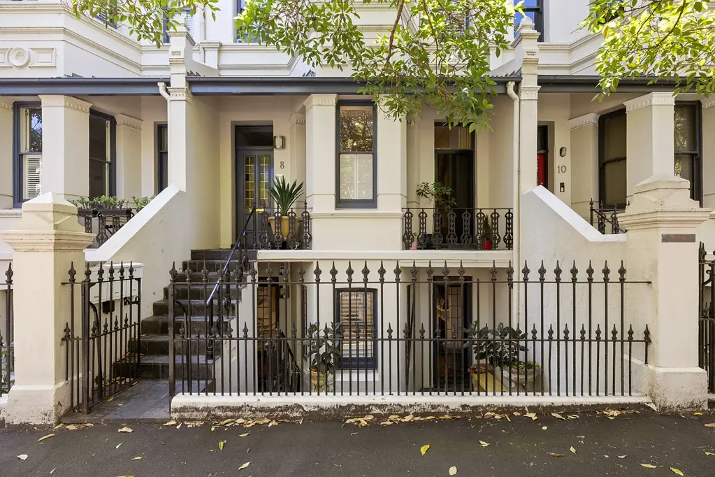 LARGE LUX POTTS POINT BOUTIQUE APARTMENT + PARKING