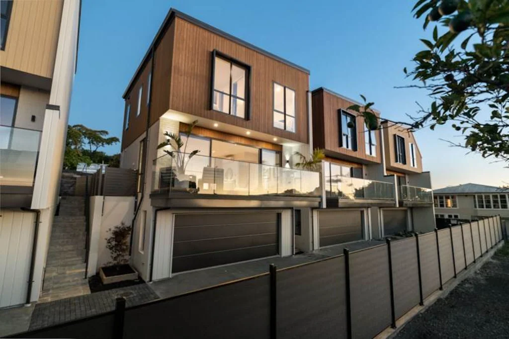Mount Eden 3chambre Standalone Luxury Beside Mt Eden Village – DGZ