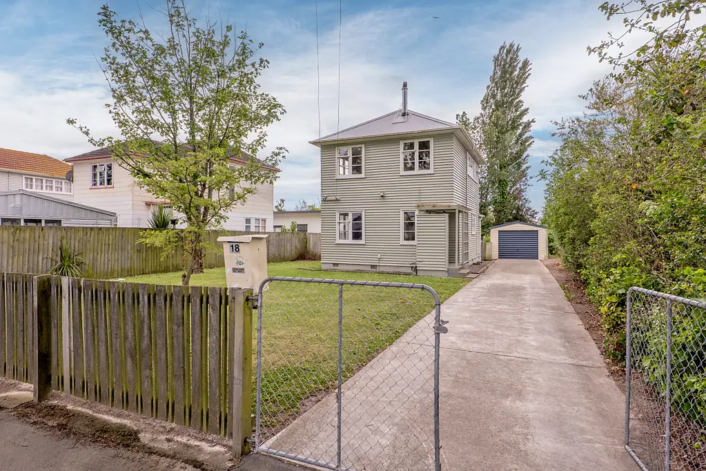 Shirley 3chambre As is, where is - three-bed home on RMD land