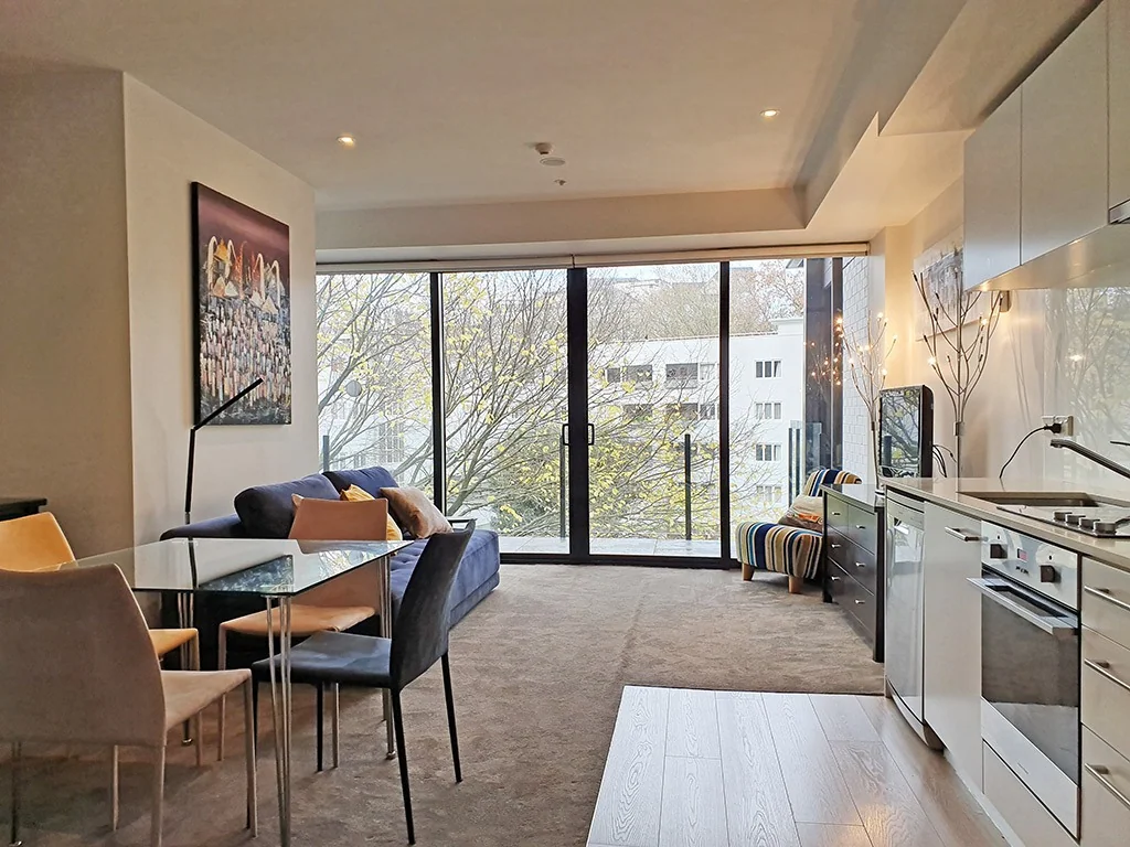 Upmarket Furnished Apartment with Carpark