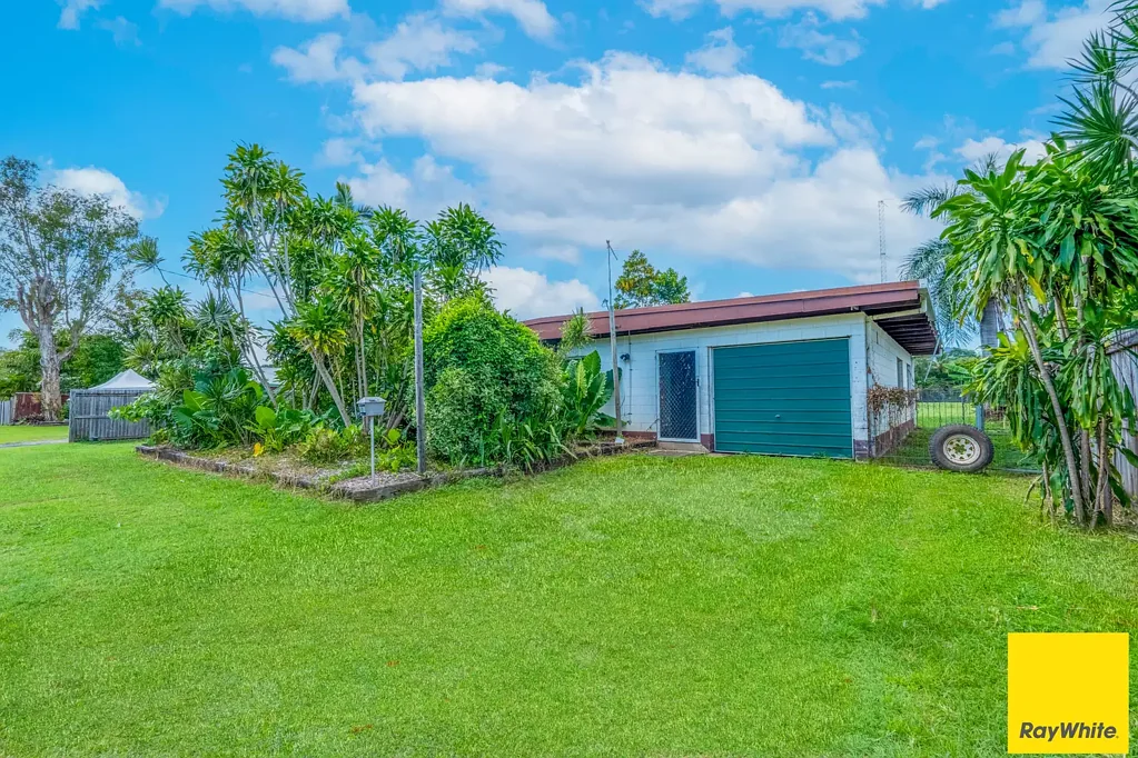 7 Mahogany Street, Holloways Beach, QLD 4878