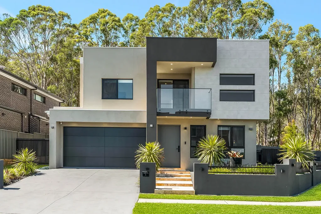 STUNNING NEW-BUILD FAMILY HOME