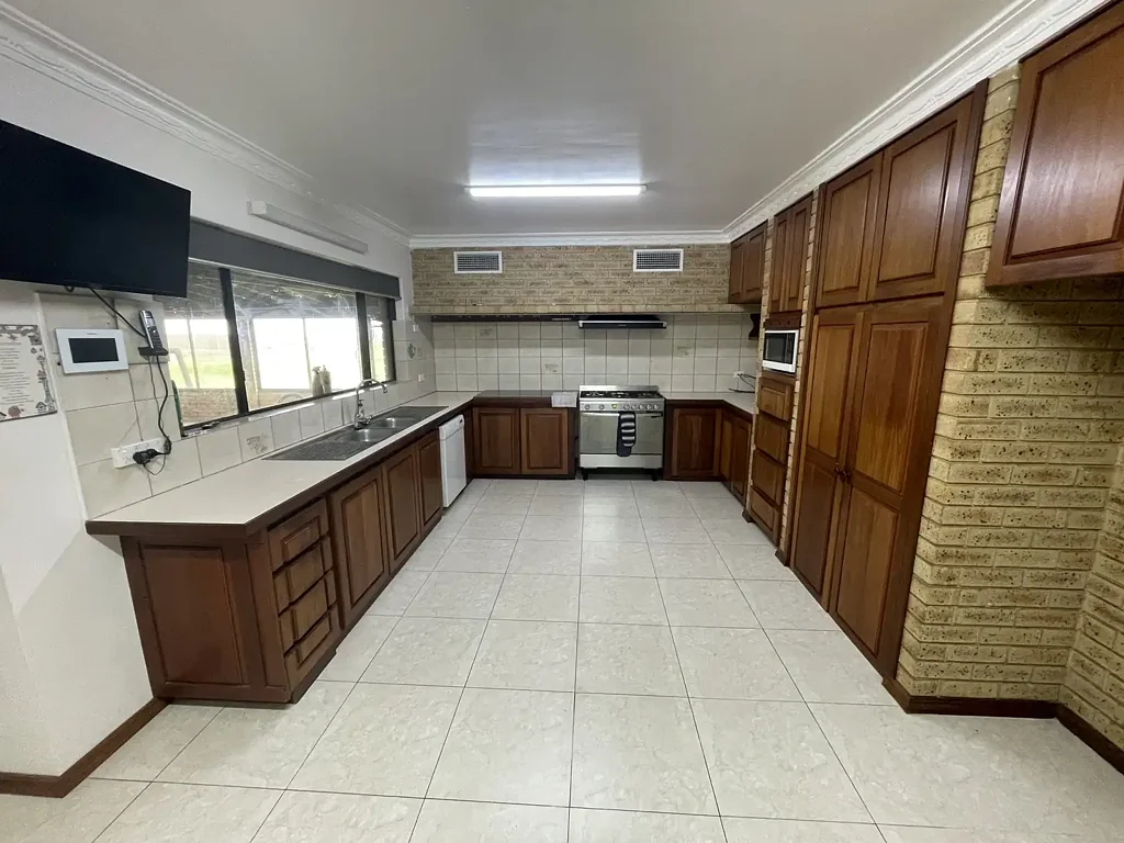 Spacious Massive Home for Rent