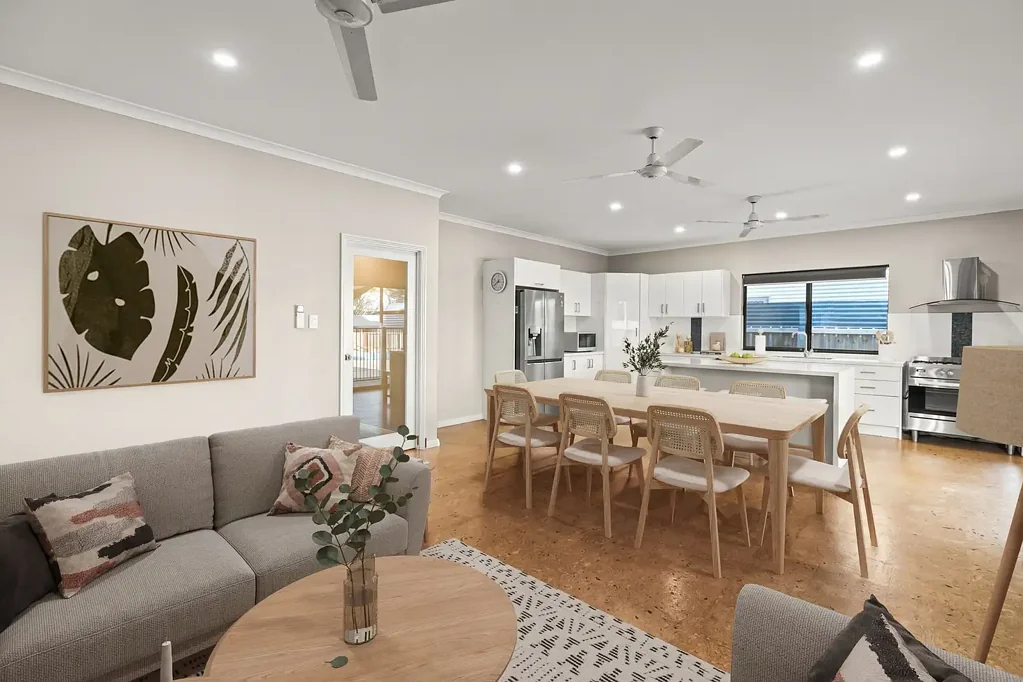 Bilingurr 4Kwarto Modern family home or HUGE ROI.. You decide!
