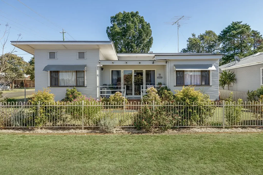 15 Rosina Street, Newtown, QLD 4350