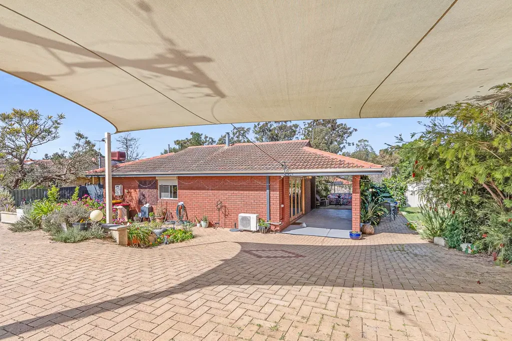 2 Orville Place, Hamersley, WA 6022